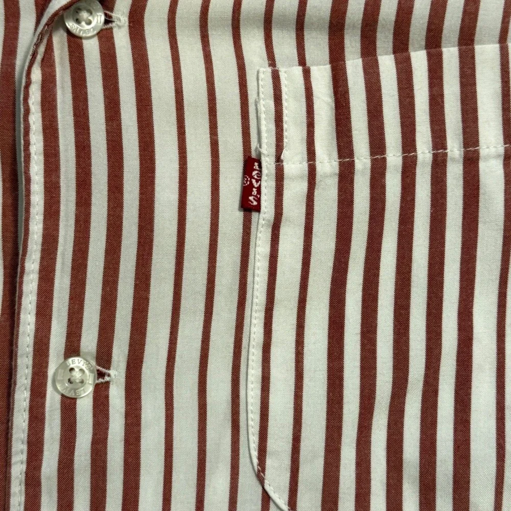 Levis Classic Camper Relaxed Fit Shirt Mens Large Red White Striped NWT viscose